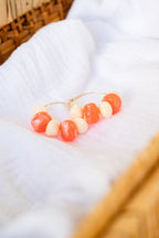 Boucles d'oreilles Justine corail & crème